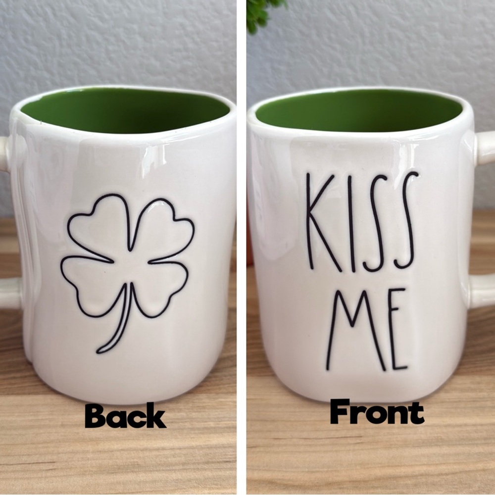 ❗️RAE DUNN KISS ME / CLOVER ST PATRICKS MODERN FARMHOUSE COFFEE TEA MUG - Picture 1 of 5
